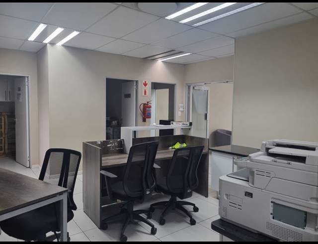 226M² OFFICE TO LET IN SONHEUWEL
